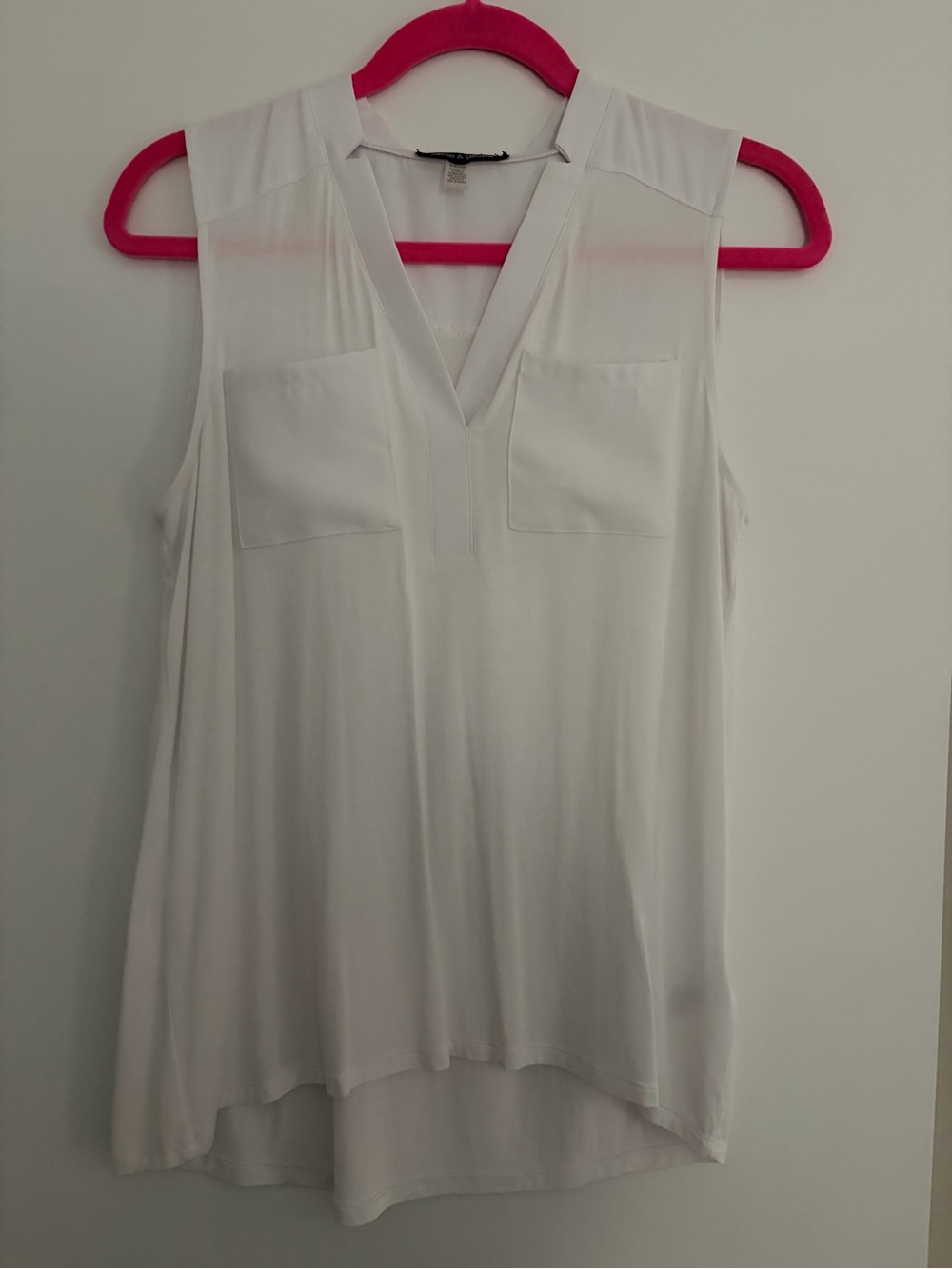 Cable & Gauge Women’s White Sleeveless V-Neck Pocket Tank Top Blouse - Size S
